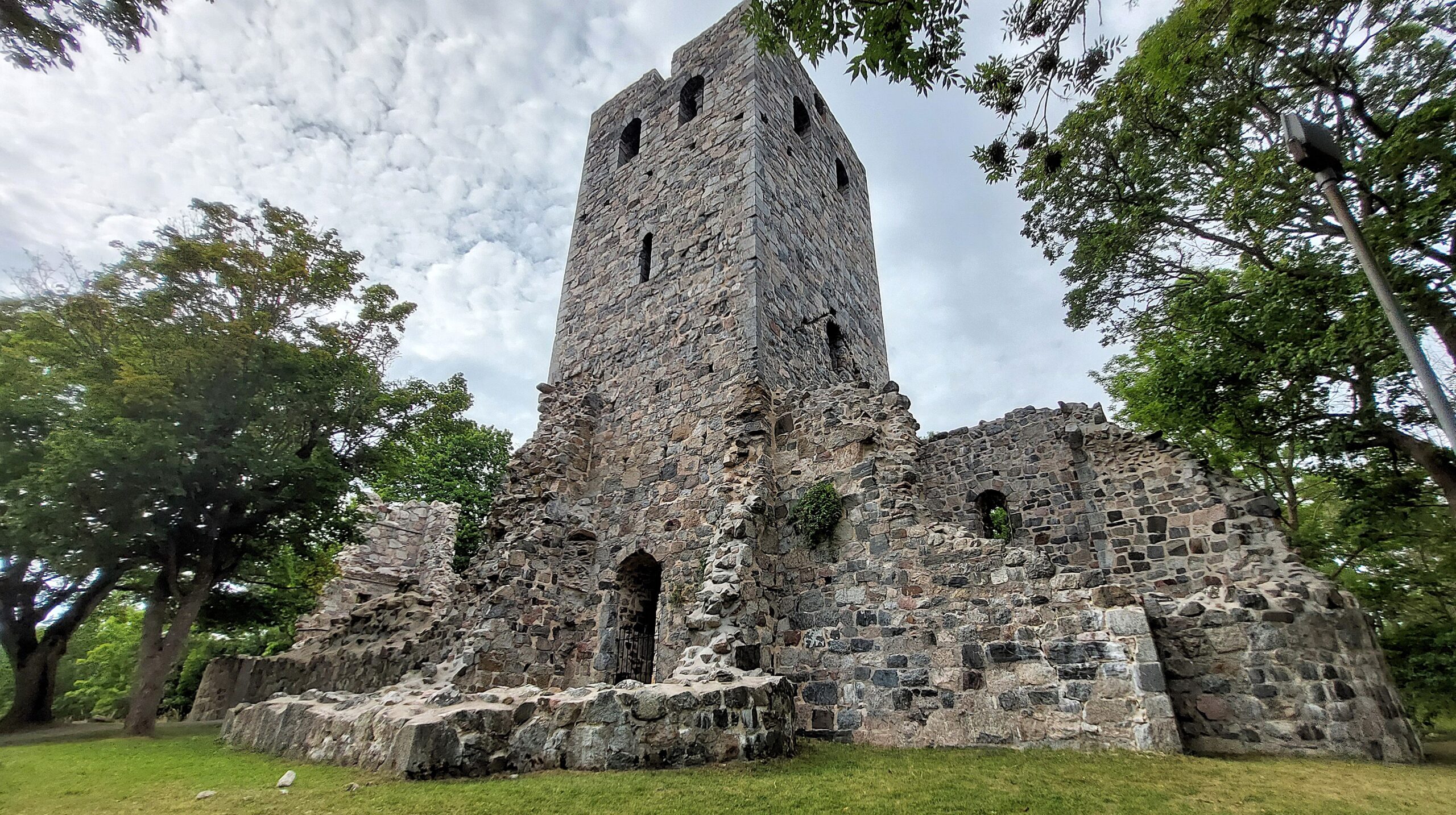 S:t Pers kyrkoruin i Sigtuna