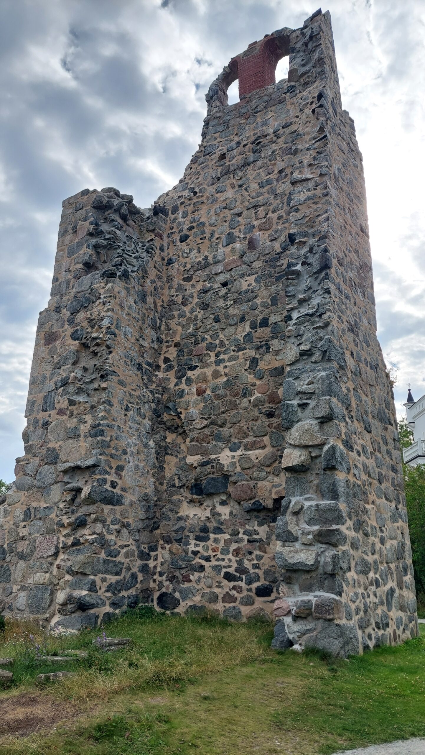 S:t Lars kyrkoruin i Sigtuna