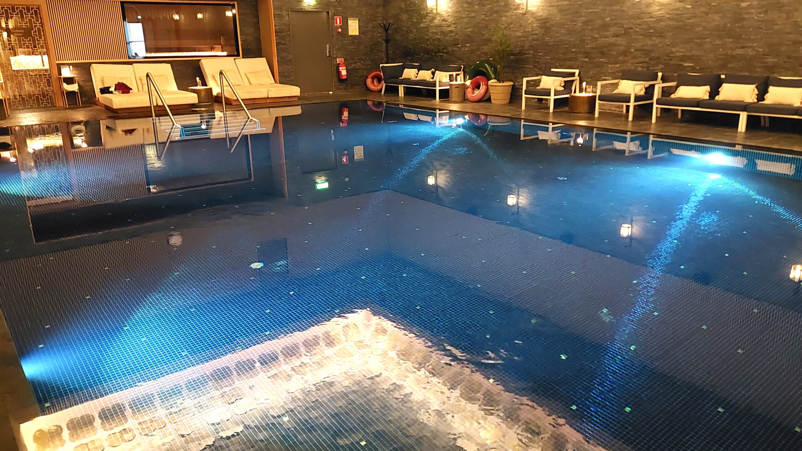 Bassäng på Vana Spa Saltsjökvarn
